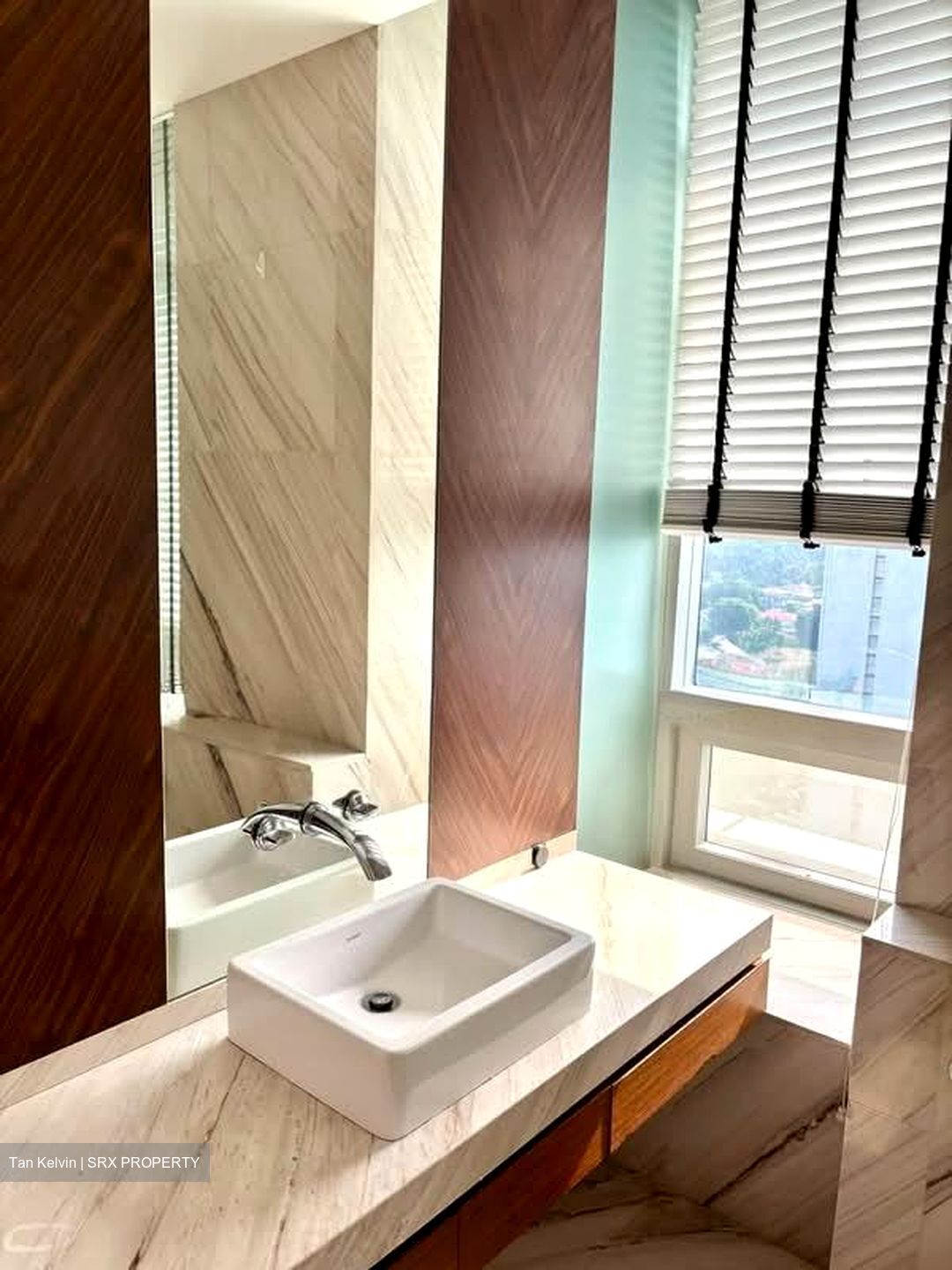 Nouvel 18 (D10), Condominium #582787791